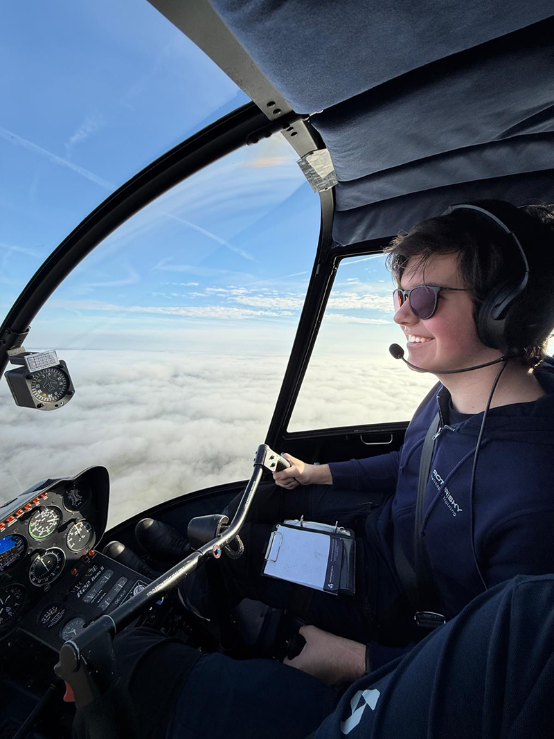 Klaus-Paul glücklich: Über den Wolken ...